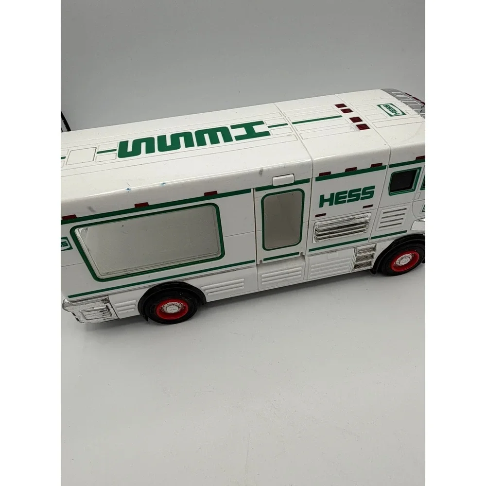 2018 Hess Toy Truck RV Motorhome White Green Lights Sounds Untested No Box